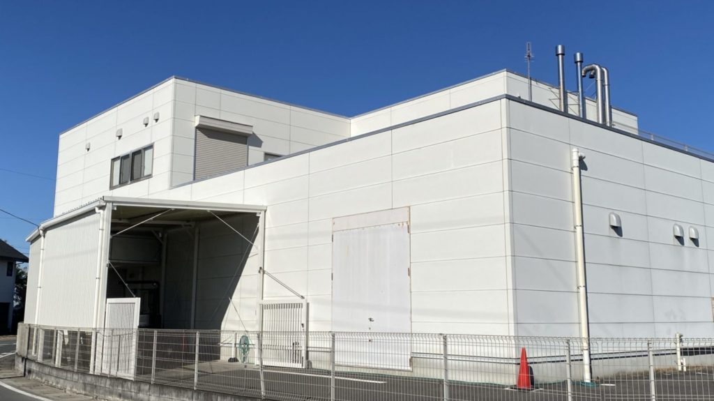 アズマカラーMC事業部の外観