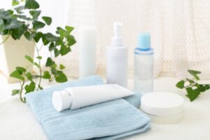 基礎化粧品が置かれている様子